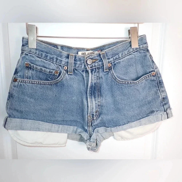 Levi’s 550 Relaxed Fit rolled hem short shorts W31 L32 - Picture 1 of 7